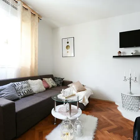 Apartment Main Street